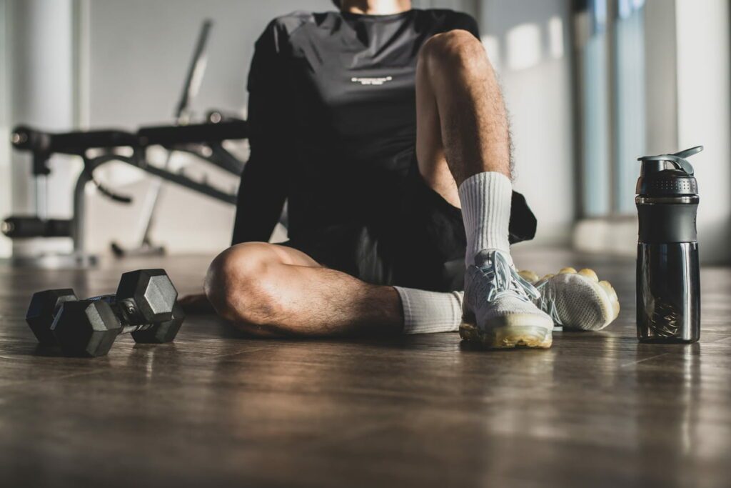 Circuit training débutant : homme au sol récupération